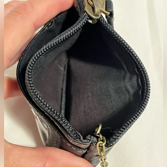 Fossil ID Zip Pouch Wristlet, Black Leather - Picture 6 of 9